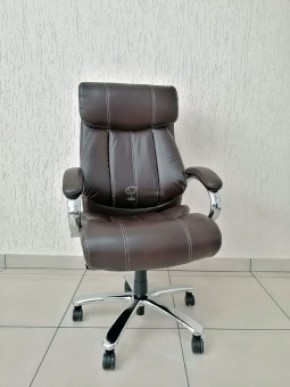 Кресло Barneo K-303 для руководителя (коричневая экокожа) в Стрежевом - strezevoi.ok-mebel.com | фото