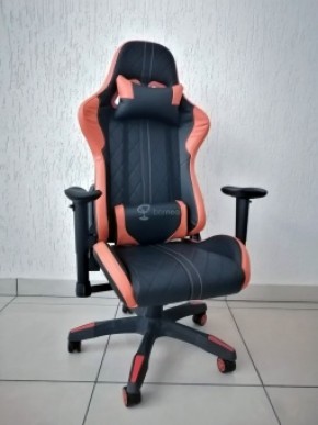 Кресло геймерское Barneo K-52 (черная экокожа оранжевые вставки) в Стрежевом - strezevoi.ok-mebel.com | фото 1