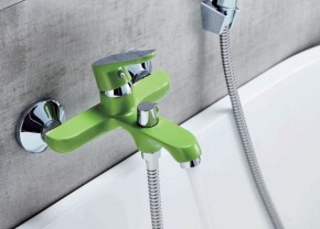 Смеситель для ванны Accoona A6366K (зеленый) в Стрежевом - strezevoi.ok-mebel.com | фото 2