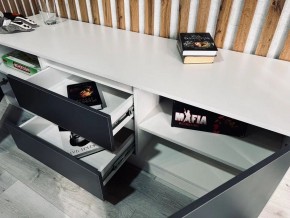 Тумба ТВ большая Парус (Белый/Графит) в Стрежевом - strezevoi.ok-mebel.com | фото 3